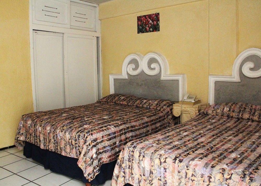 Hotel Suites Elia Noemi Mérida Exterior foto
