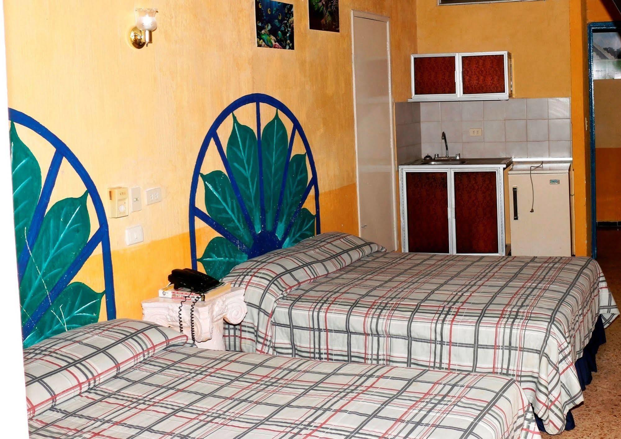 Hotel Suites Elia Noemi Mérida Exterior foto